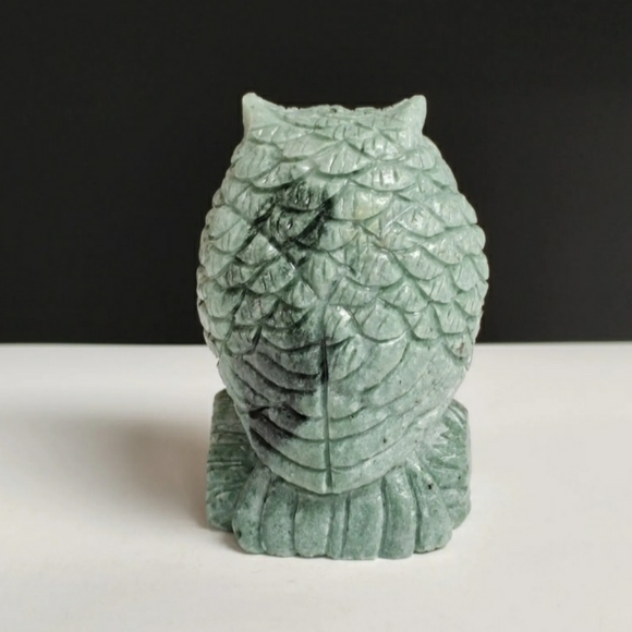 Natural Xiu Jade Hand Sculpture OWL - Picture 4 of 4